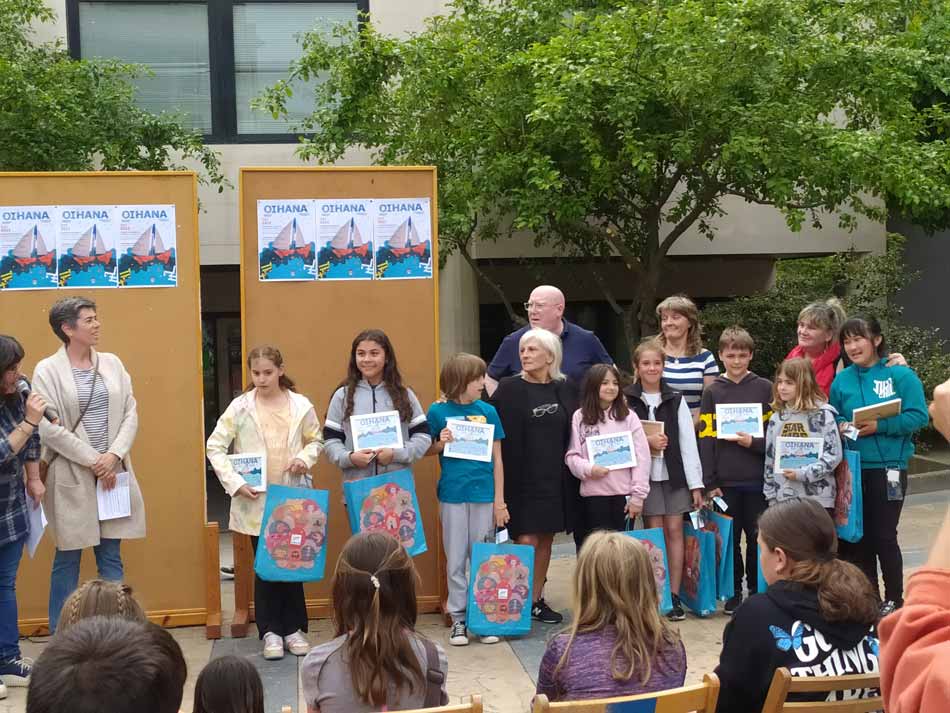 Oihana Sariak 2023 Uharteko Literatur Sariak banatu ditugu