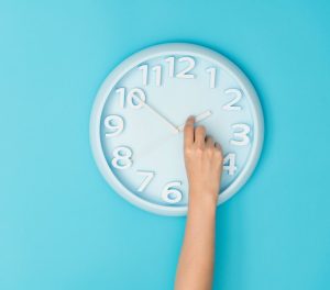 Kontsumitzaileen bulegoko udako ordutegia