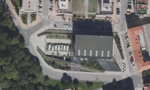 Minako bihurgunea berriro zabalik